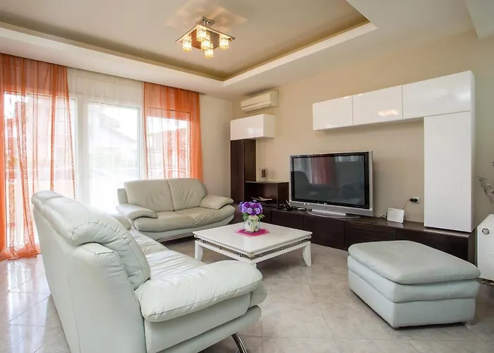 Eva\'S House